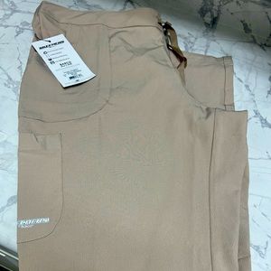 khaki colored Sketchers scrub pants size XL